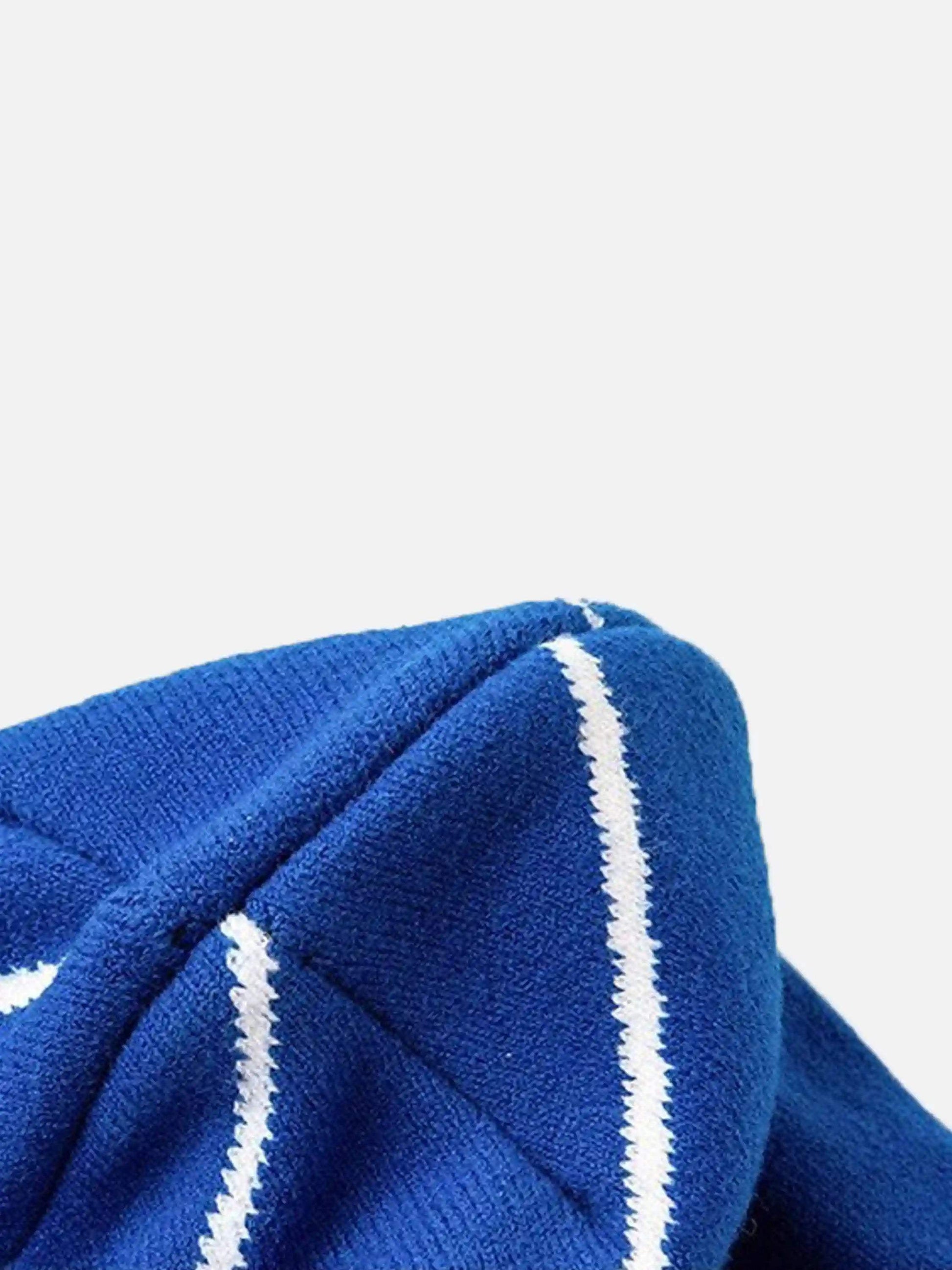 Disguisen American Street Spider Knitted Hat