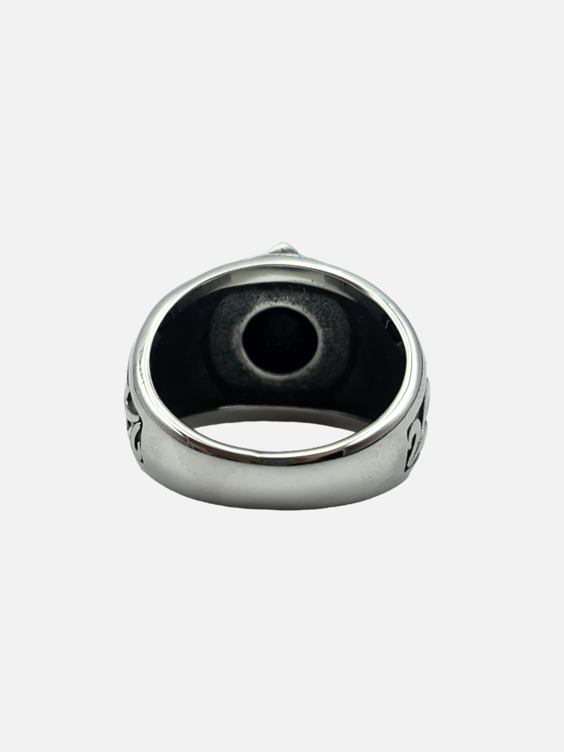Vintage Gemstone Engraved Ring