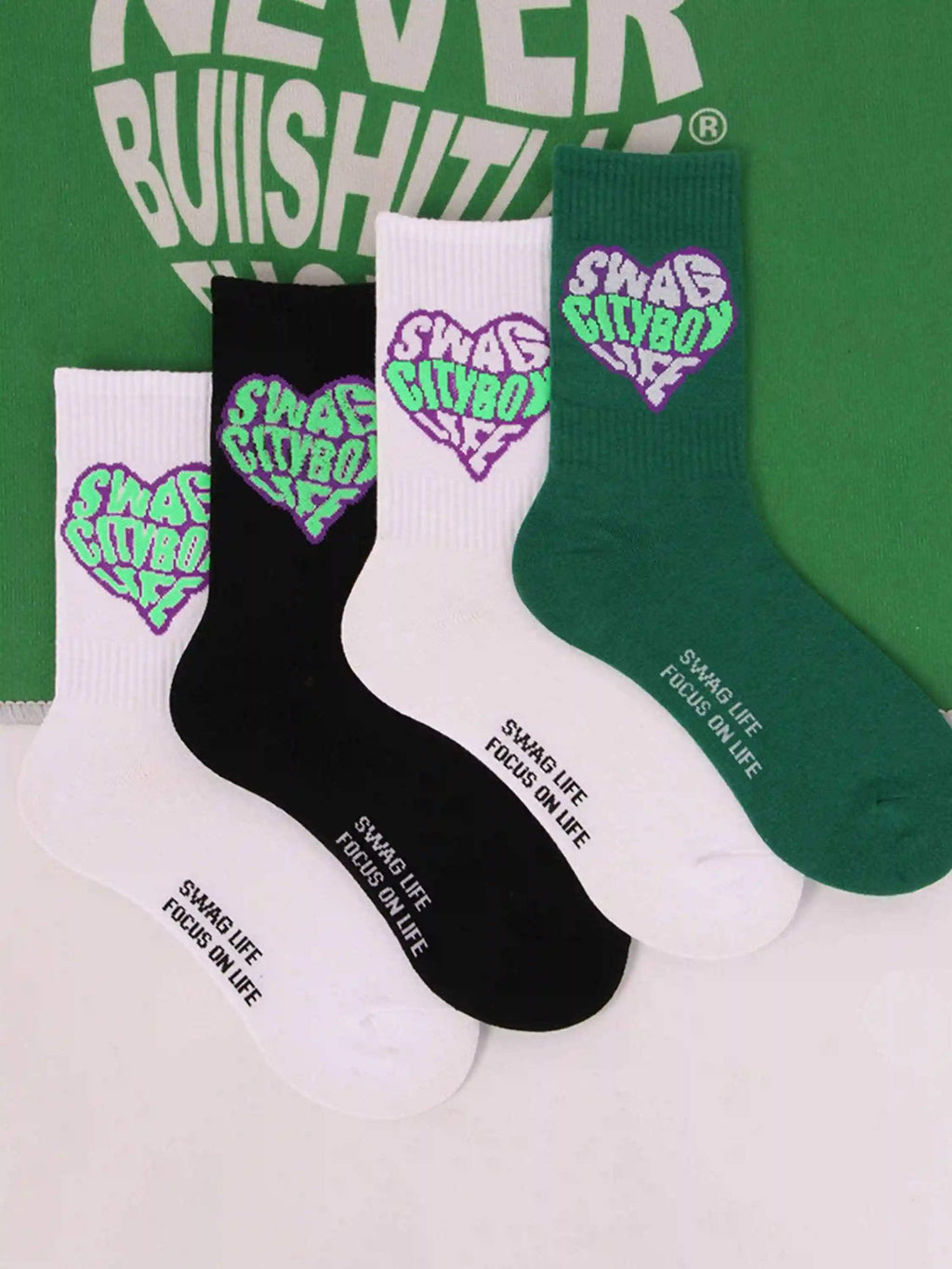 Disguisen American Style Heart Letter Skateboard Socks