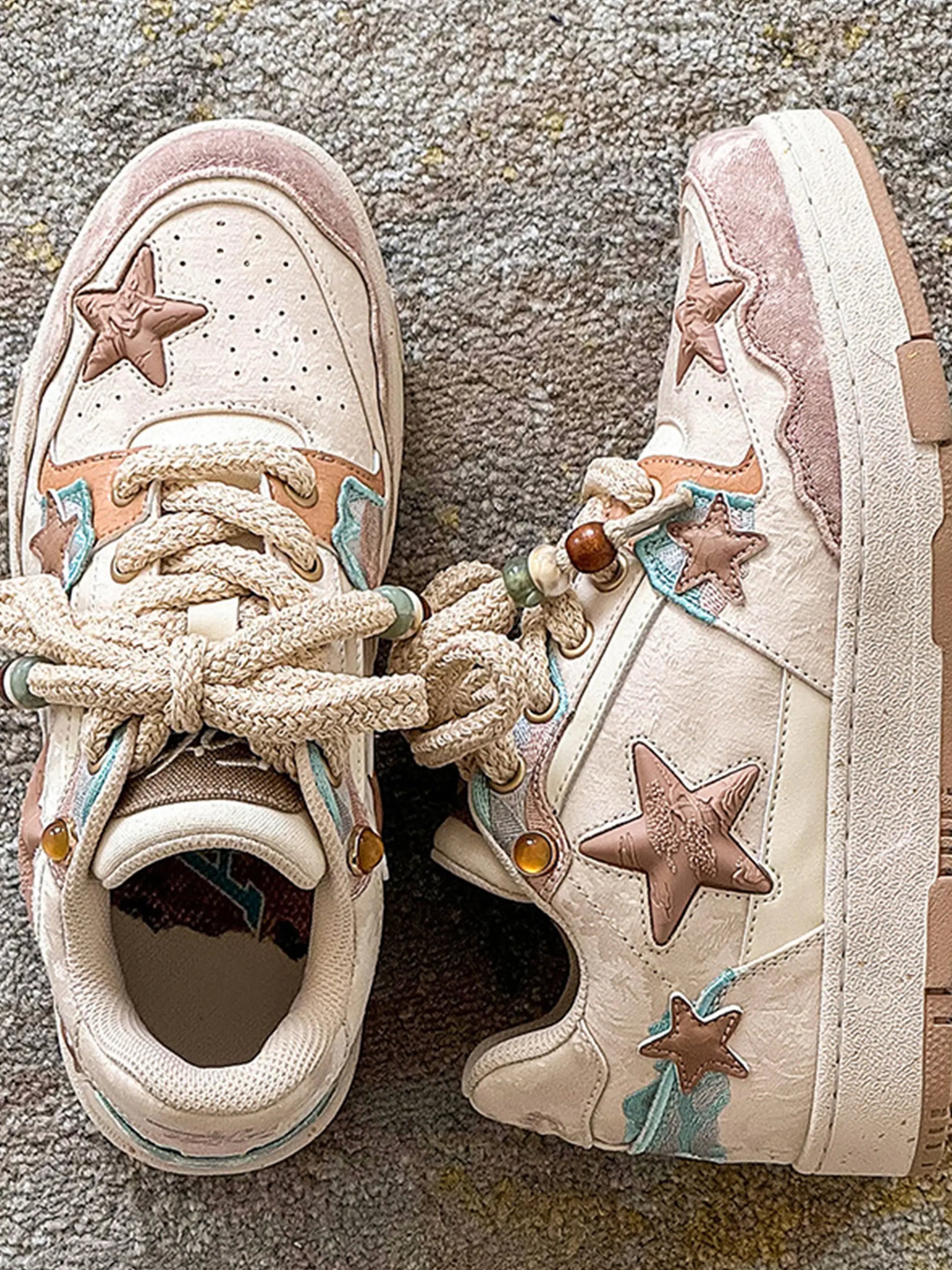 Disguisen Vintage Star Beaded Design Sneakers