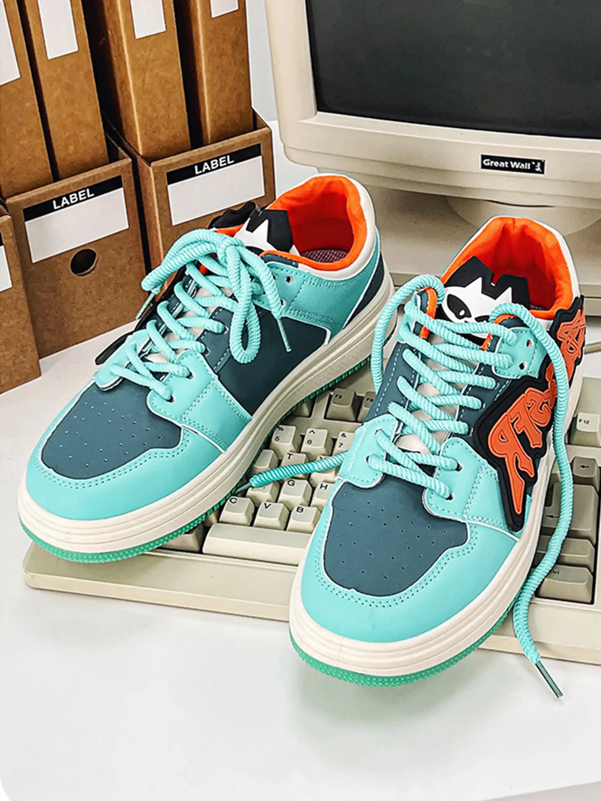 Disguisen Vintage Contrast Color Patch Sneakers