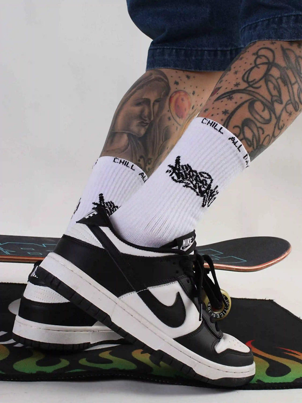 Disguisen American Street Style Mid-Length Socks