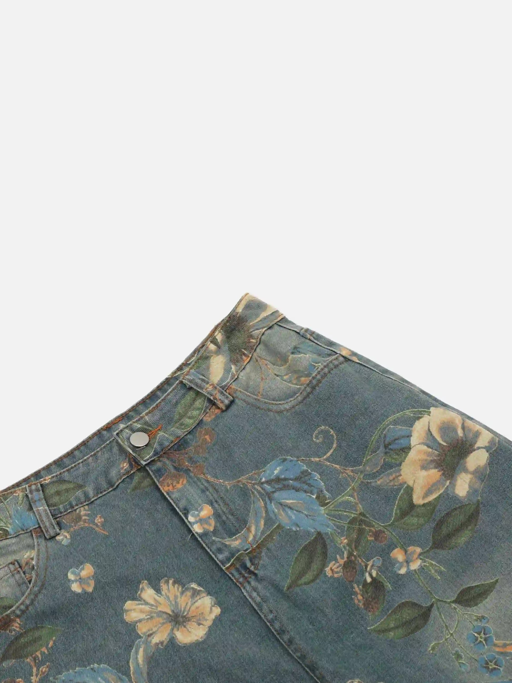 Disguisen Vintage Distressed Floral Jeans