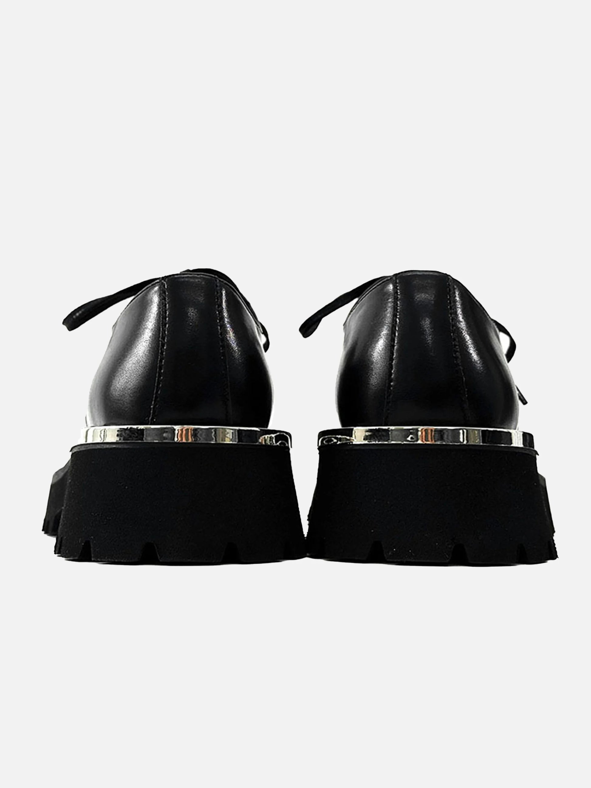 Four-pointed Star Strap Loafer