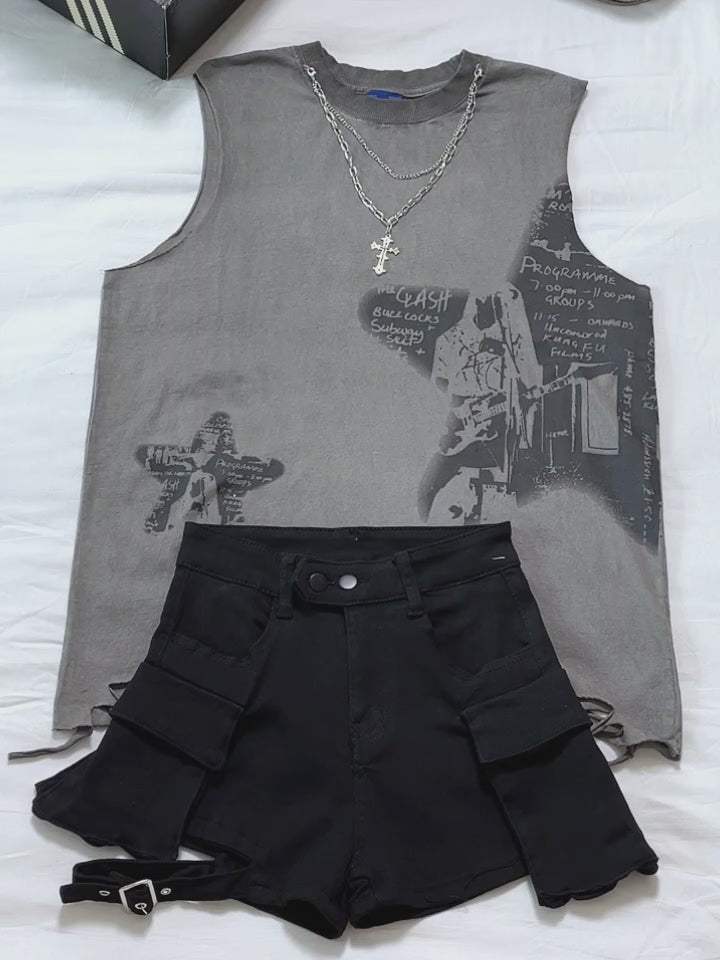 Disguisen Multi-Pocket Strappy Shorts