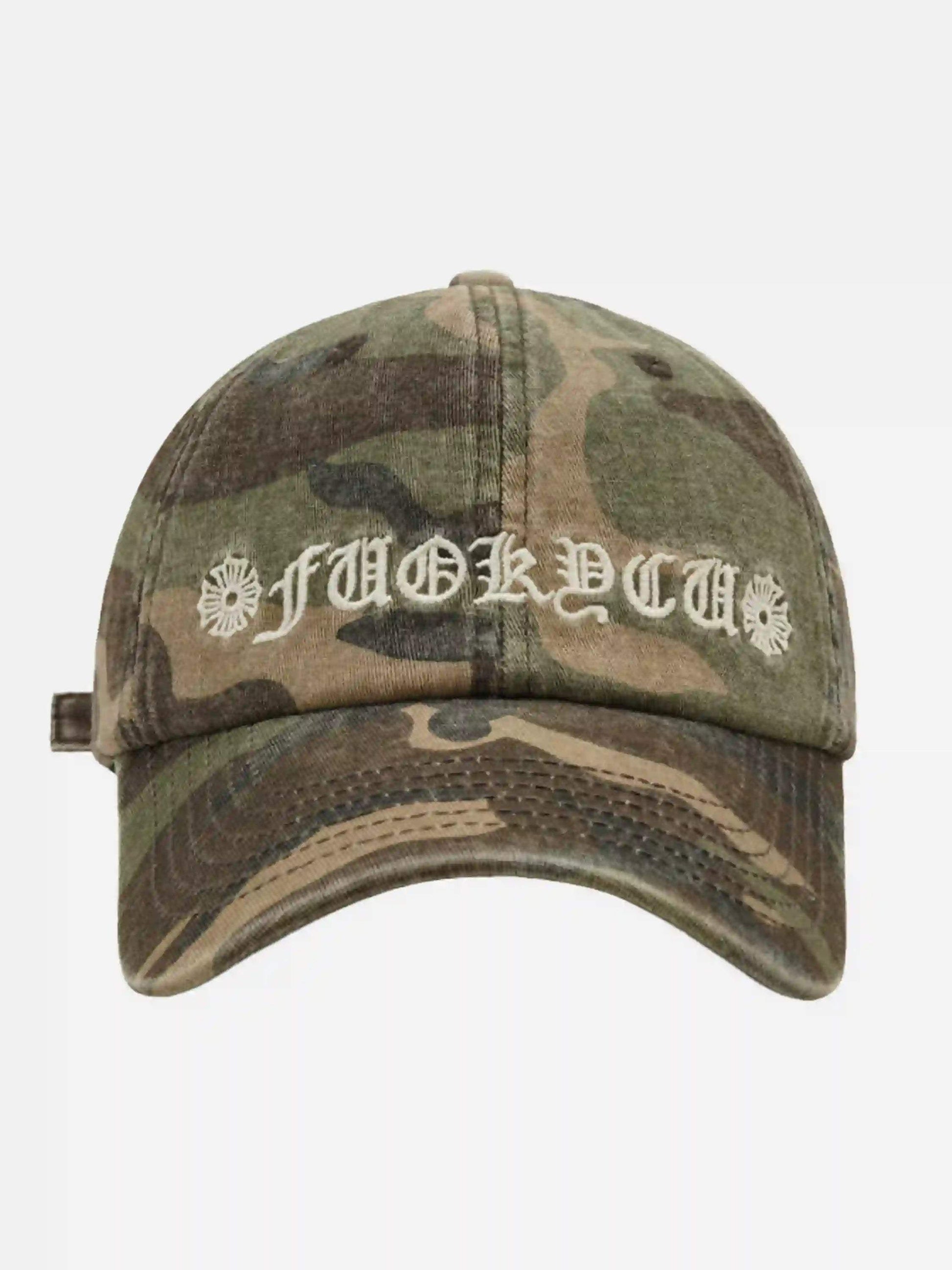 Disguisen Street Gothic Letter Embroidered Baseball Cap