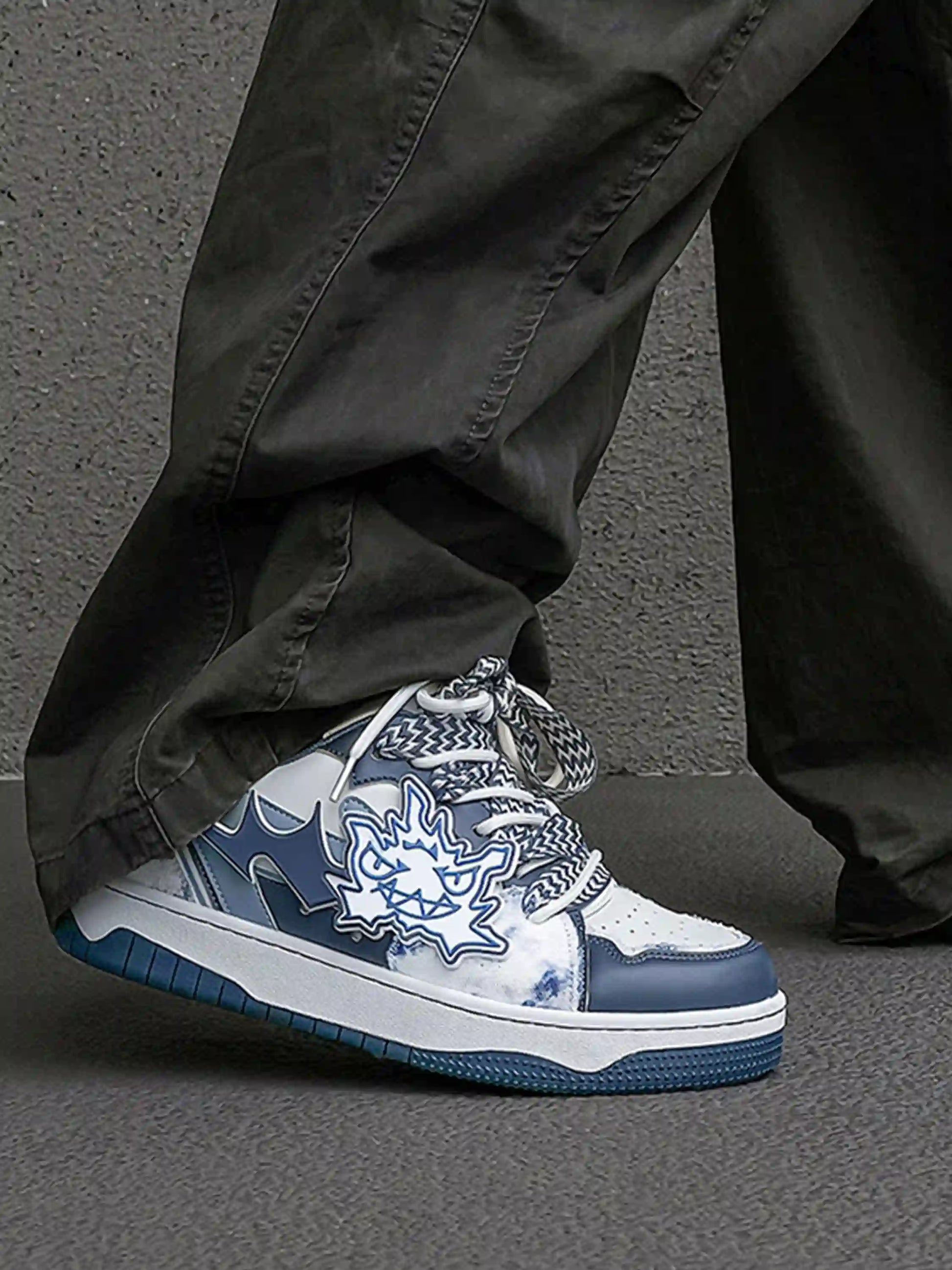 Disguisen Vintage Patch Double-layer Shoelace Sneakers