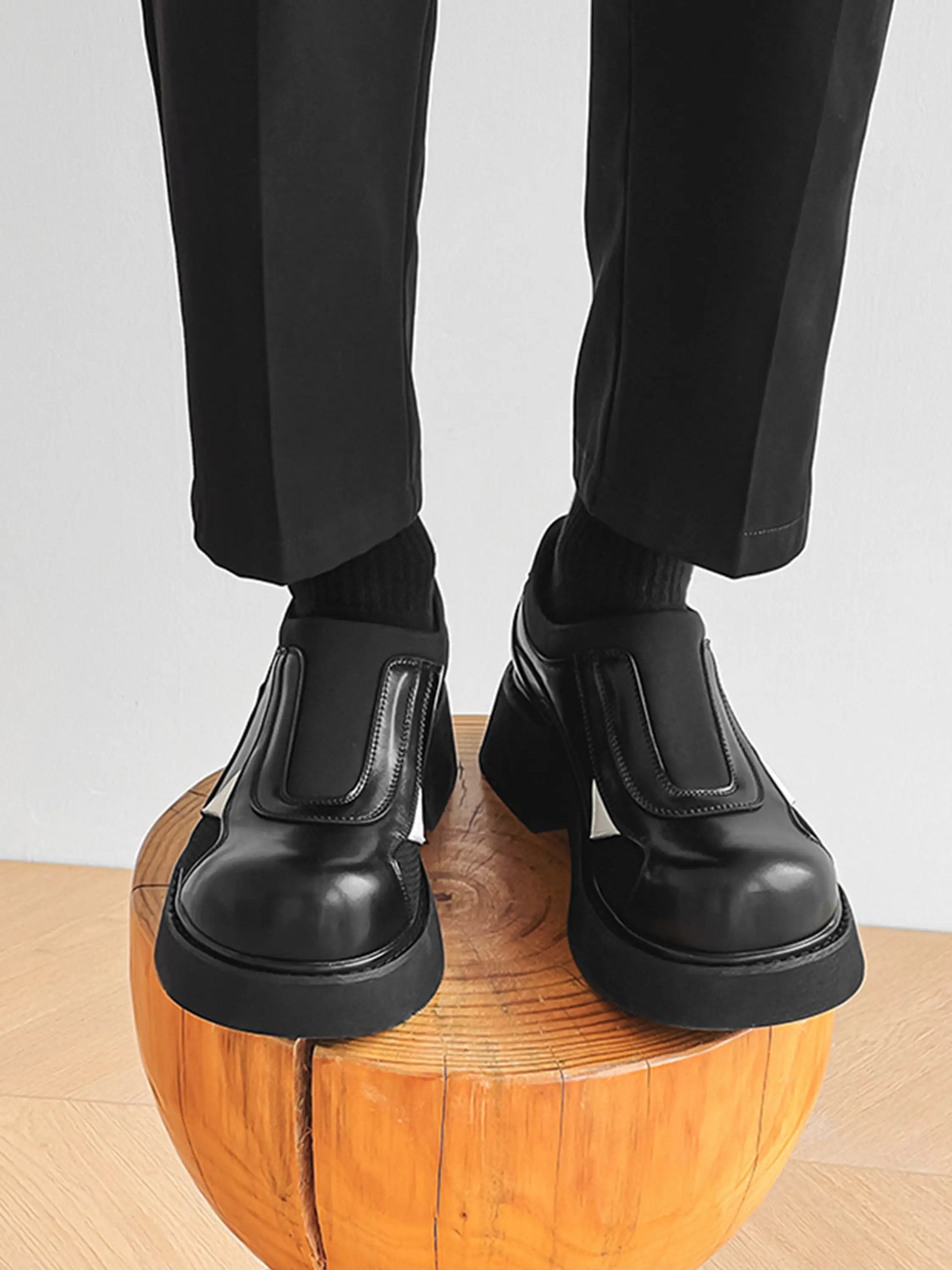 Disguisen Vintage Slip-on Shoes