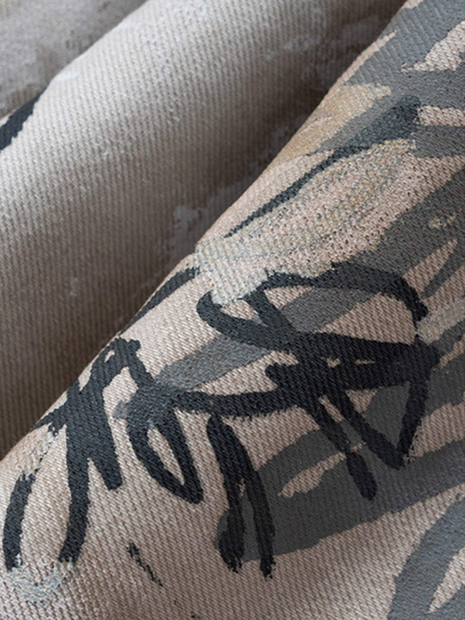 Disguisen Hand-painted Graffiti Baggy Jeans