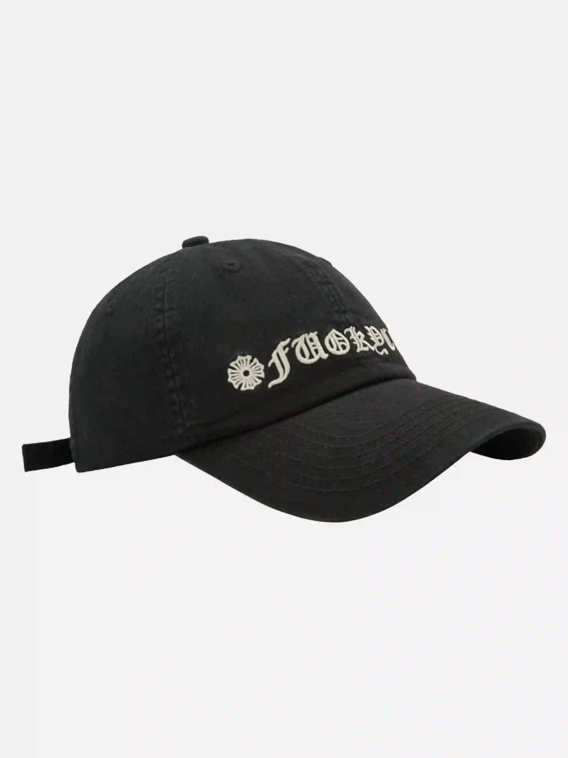 Disguisen Street Gothic Letter Embroidered Baseball Cap