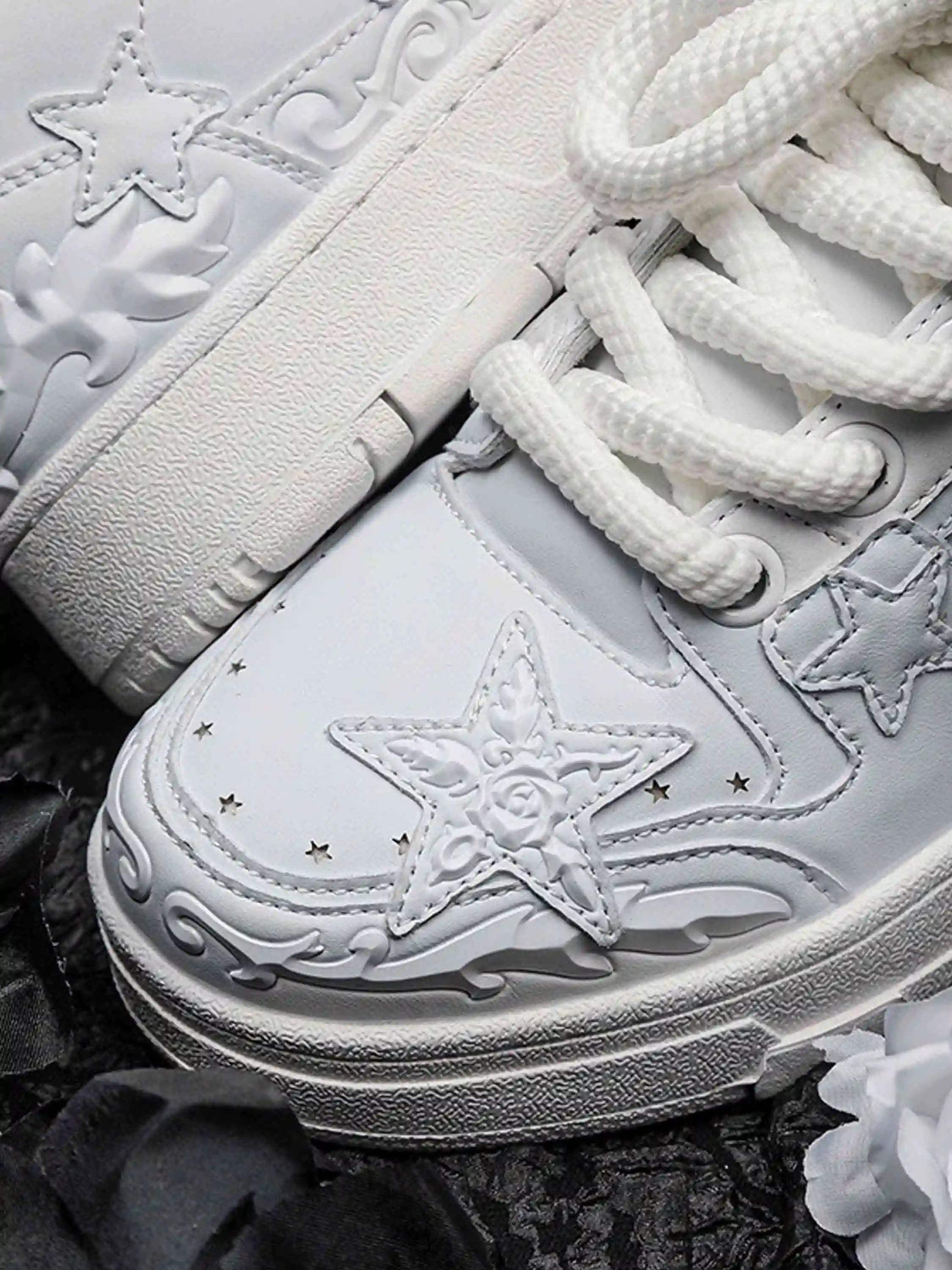 Disguisen Hip-Hop Star Embossed Sneakers