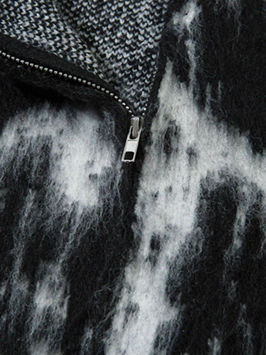 Disguisen Star Graffiti Knitted Zip-up Hoodie