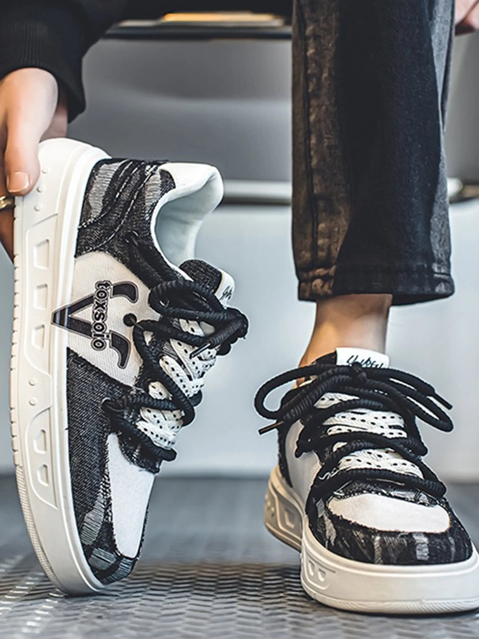 Disguisen Vintage Canvas Patchwork Sneakers