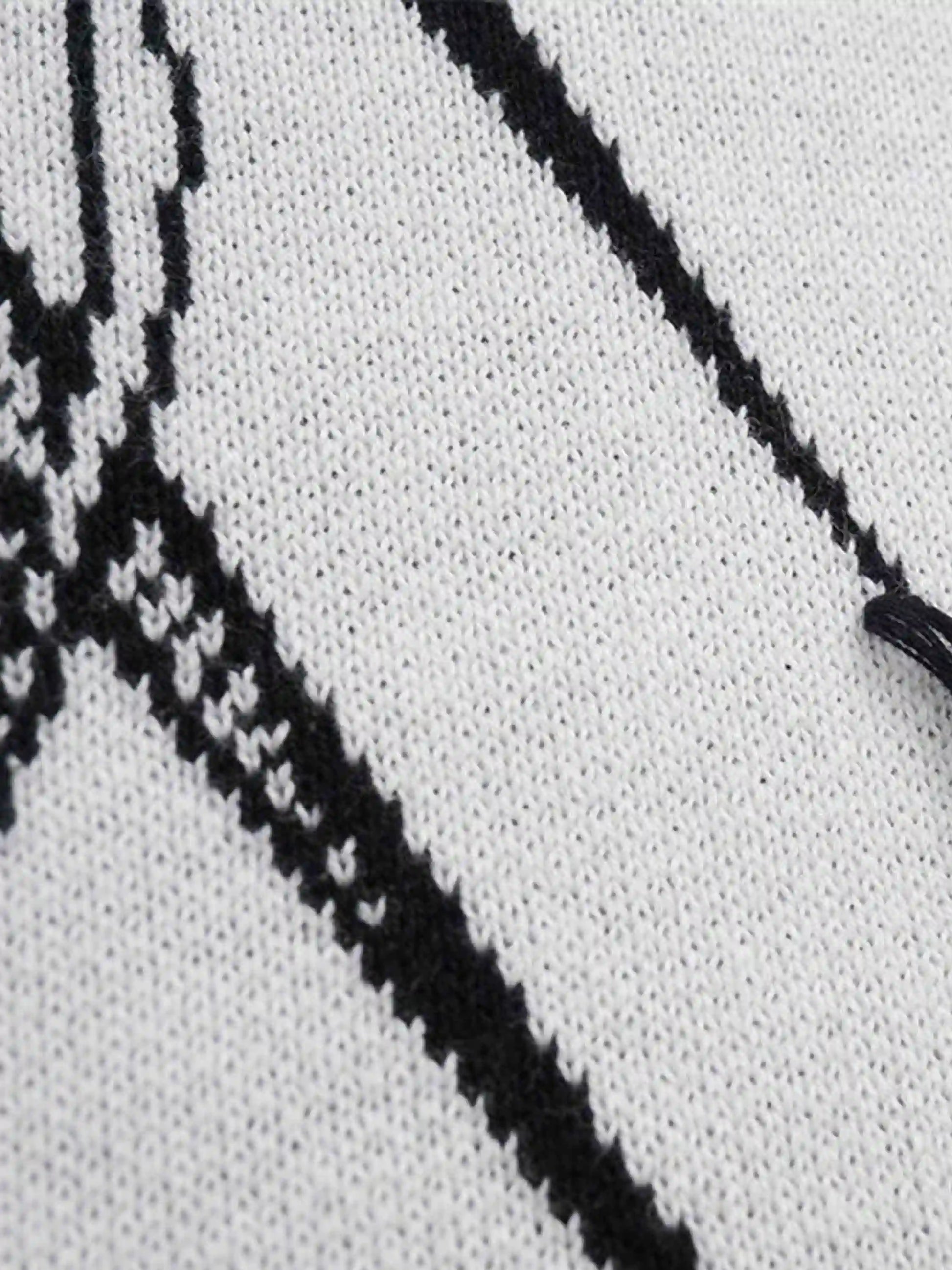 Disguisen Jacquard Thorns Tassel Sweater