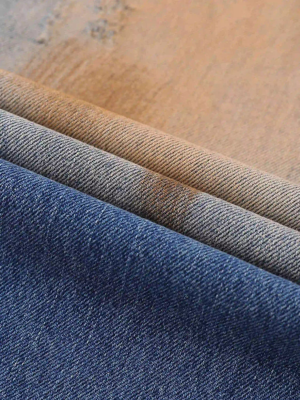 Disguisen Hip-Hop Ripped Mud-Dyed Jeans