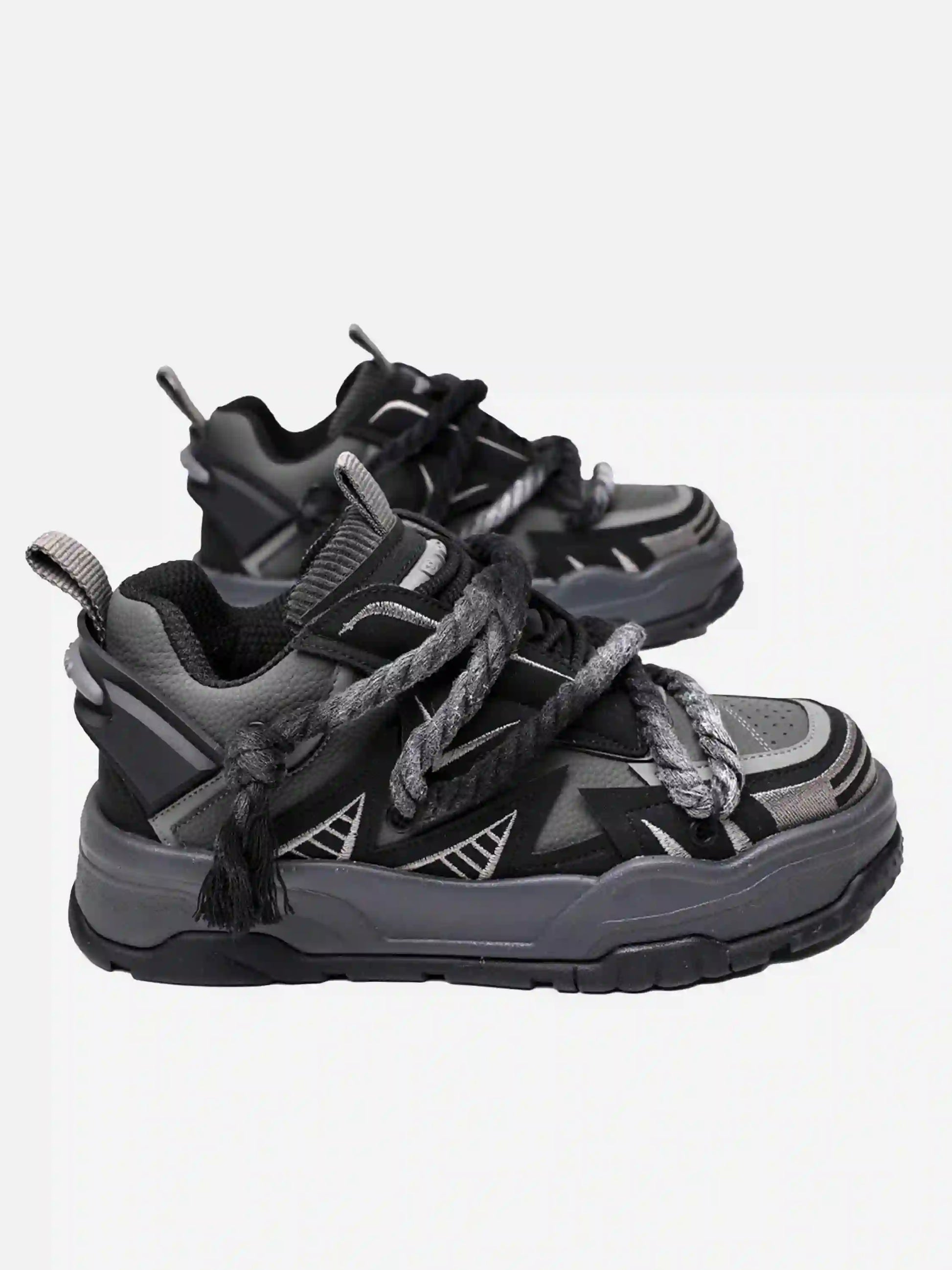 Disguisen Vintage Black Warrior Sneakers