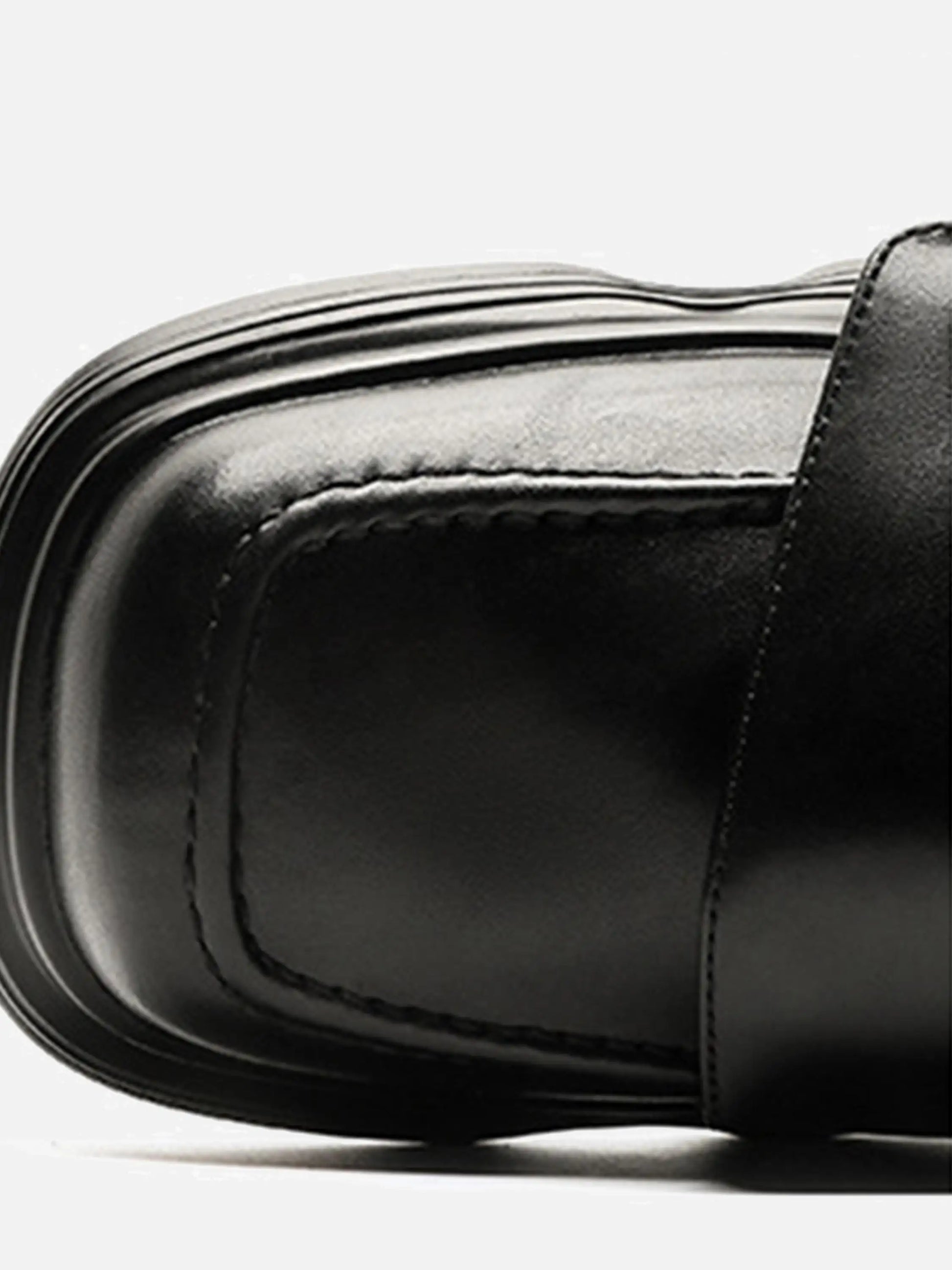 Disguisen Square Toe Paste Shoes