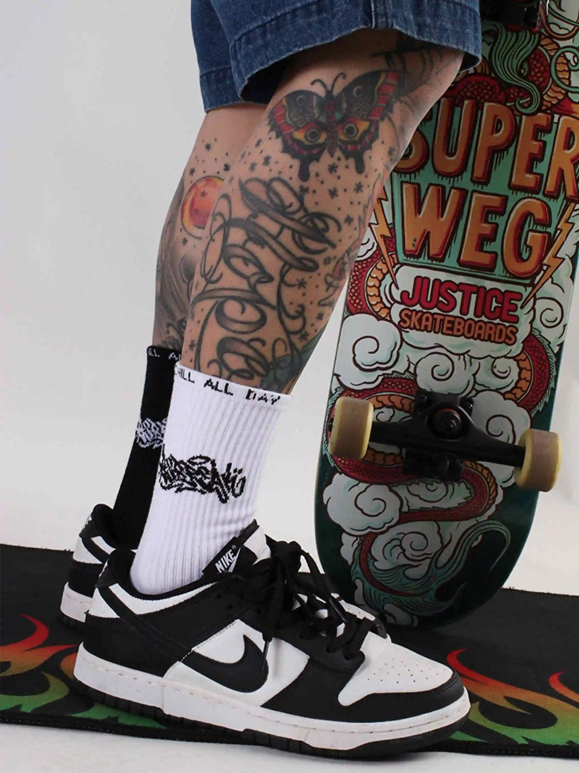 Disguisen American Street Style Mid-Length Socks