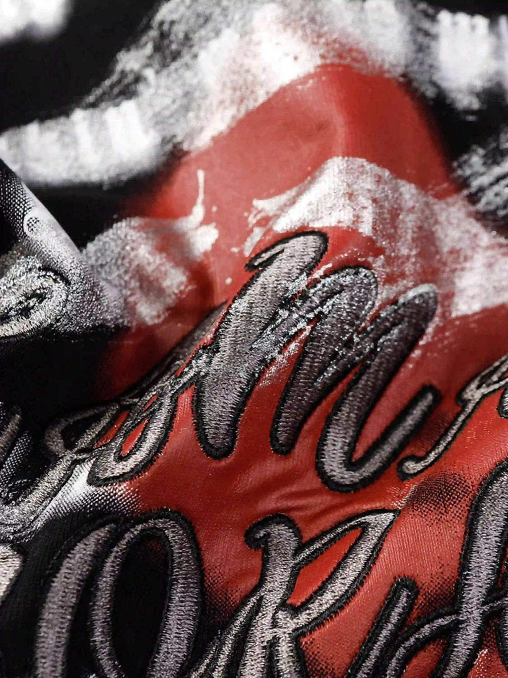 Disguisen High Street Heart Graffiti Print Hoodie