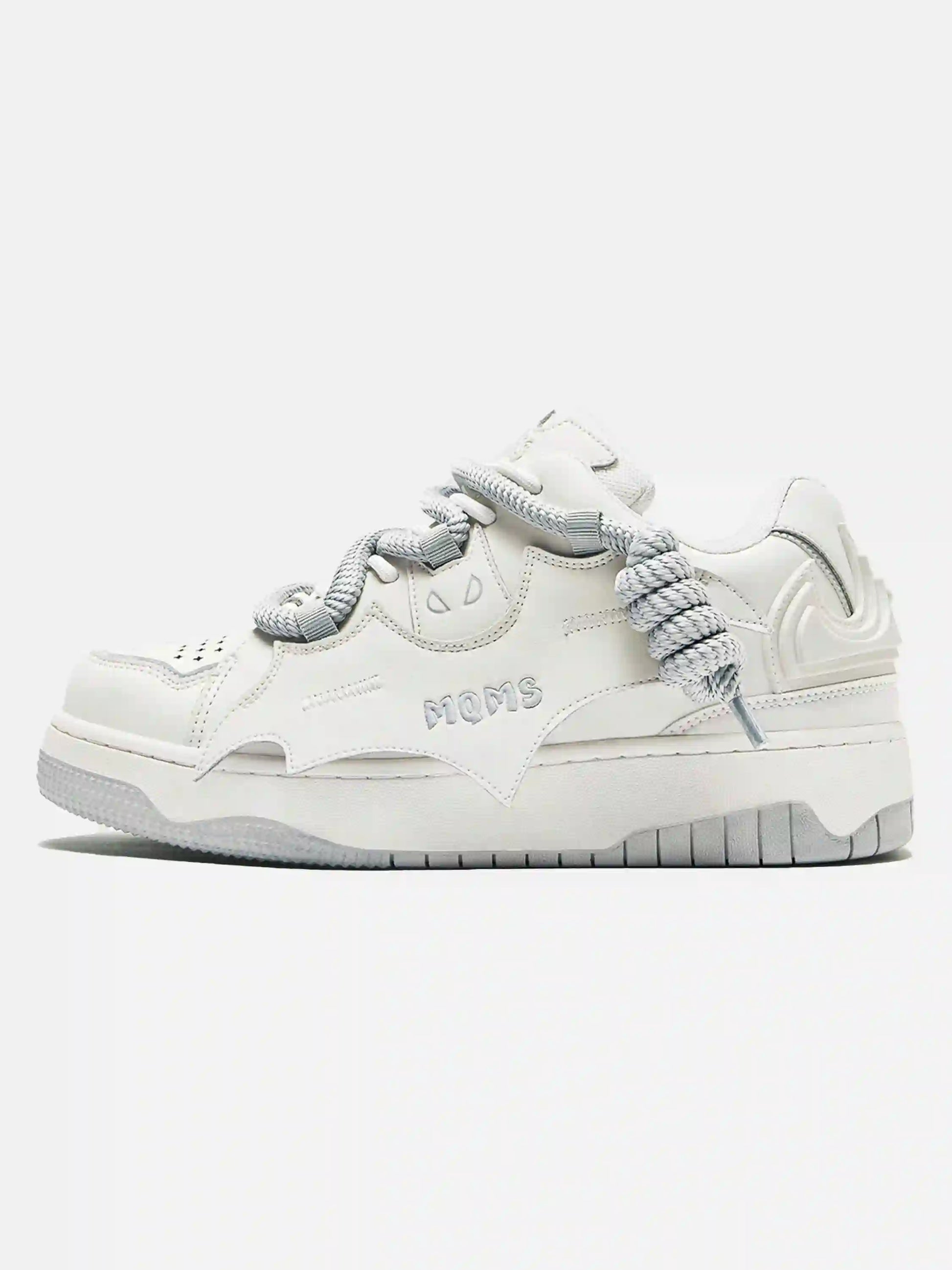 Disguisen Bat Bond Sneakers