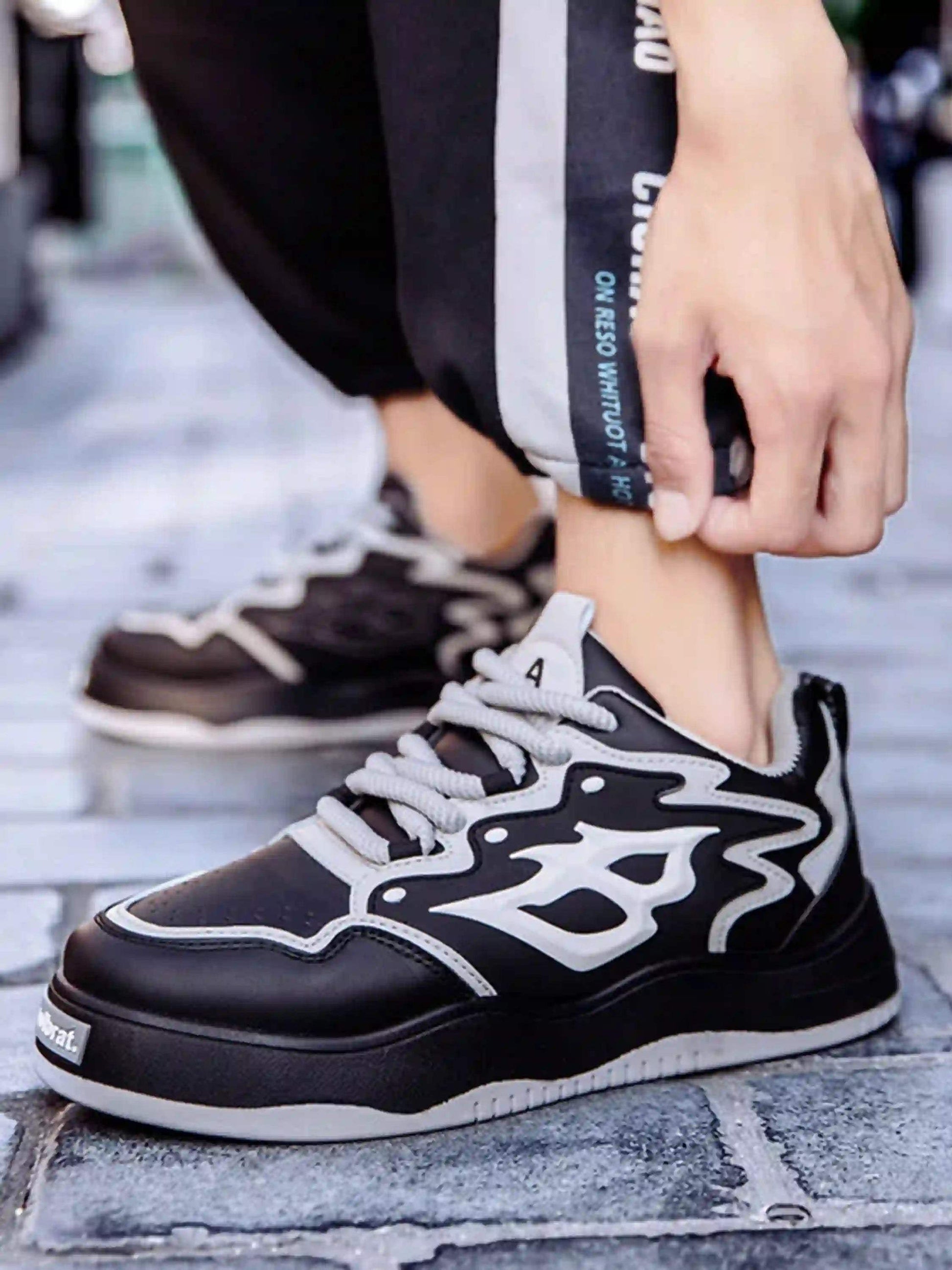 Disguisen Hip-Hop American Dad Shoes