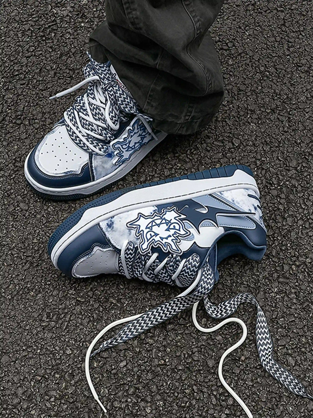 Disguisen Vintage Patch Double-layer Shoelace Sneakers