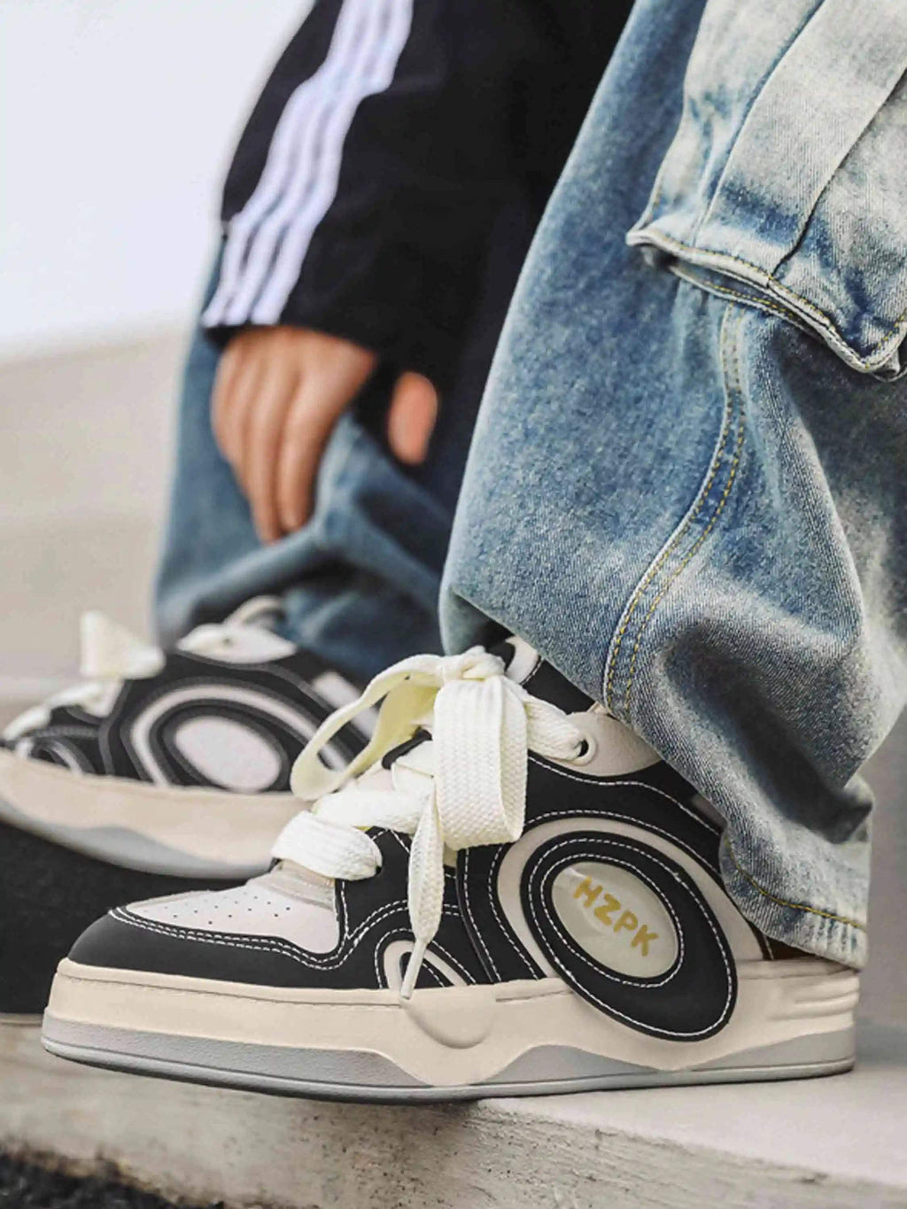 Disguisen Personalized American Hip-Hop Bread Shoes