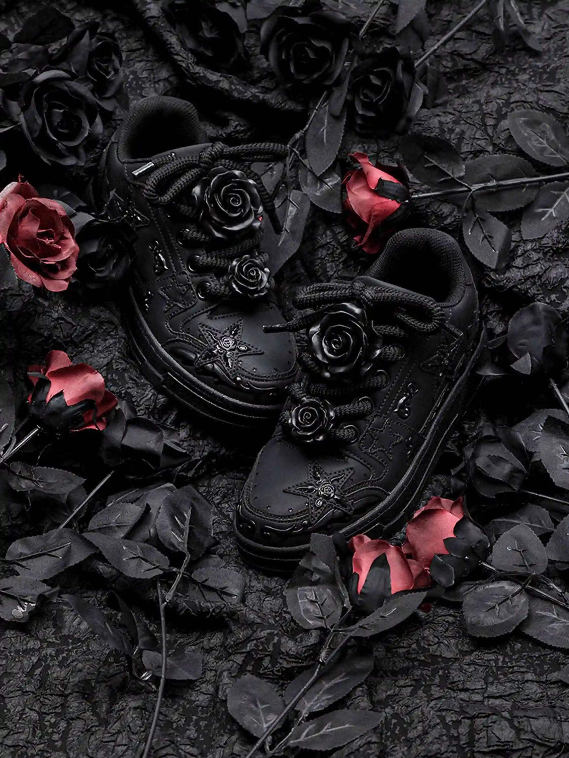 Disguisen Hip-Hop Star Embossed Sneakers
