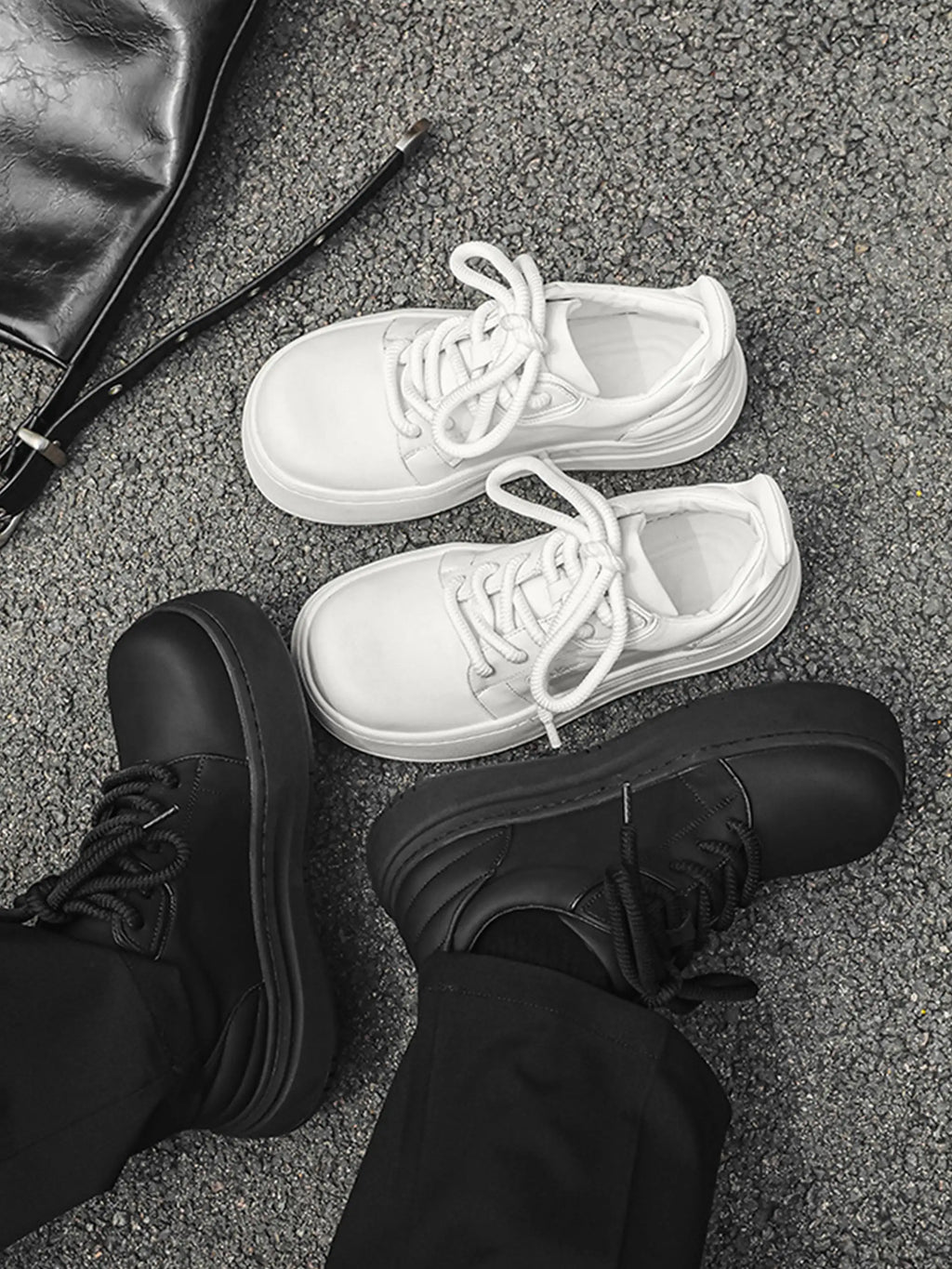 Disguisen Solid Color Thick Sole Shoes