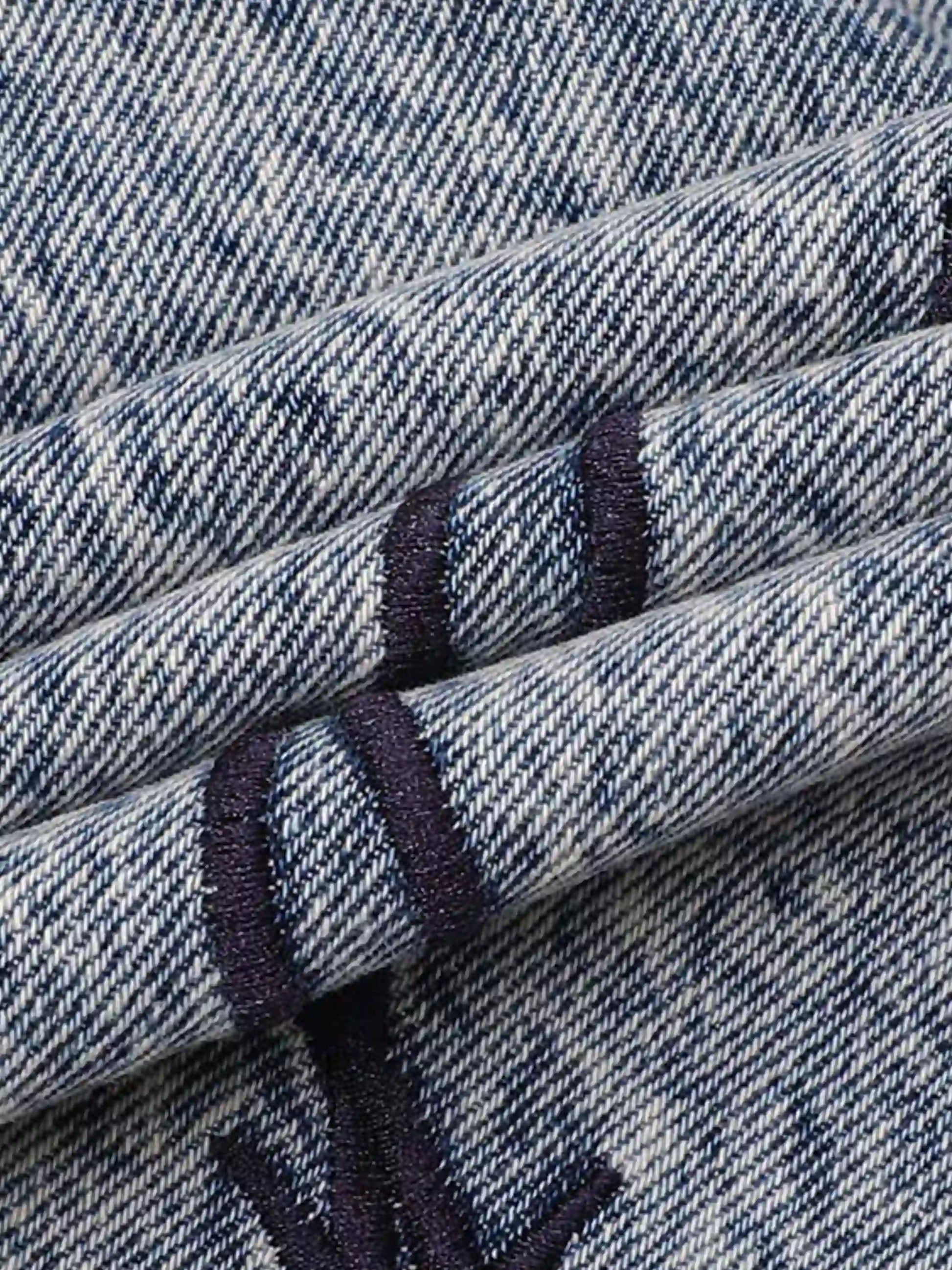 Thorn Chain Embroidered Jeans