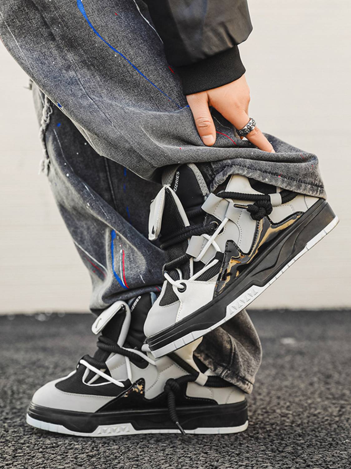 Rope-fastened Tongue Breadboard Shoes