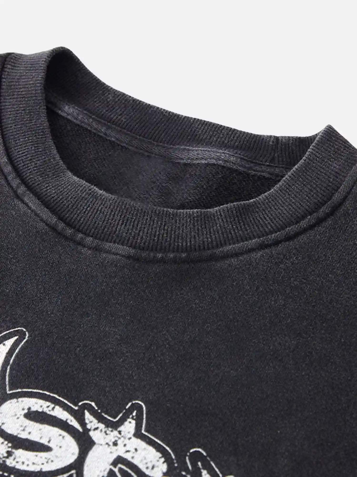 Disguisen Batik Distressed Loose Round Neck Sweatshirt