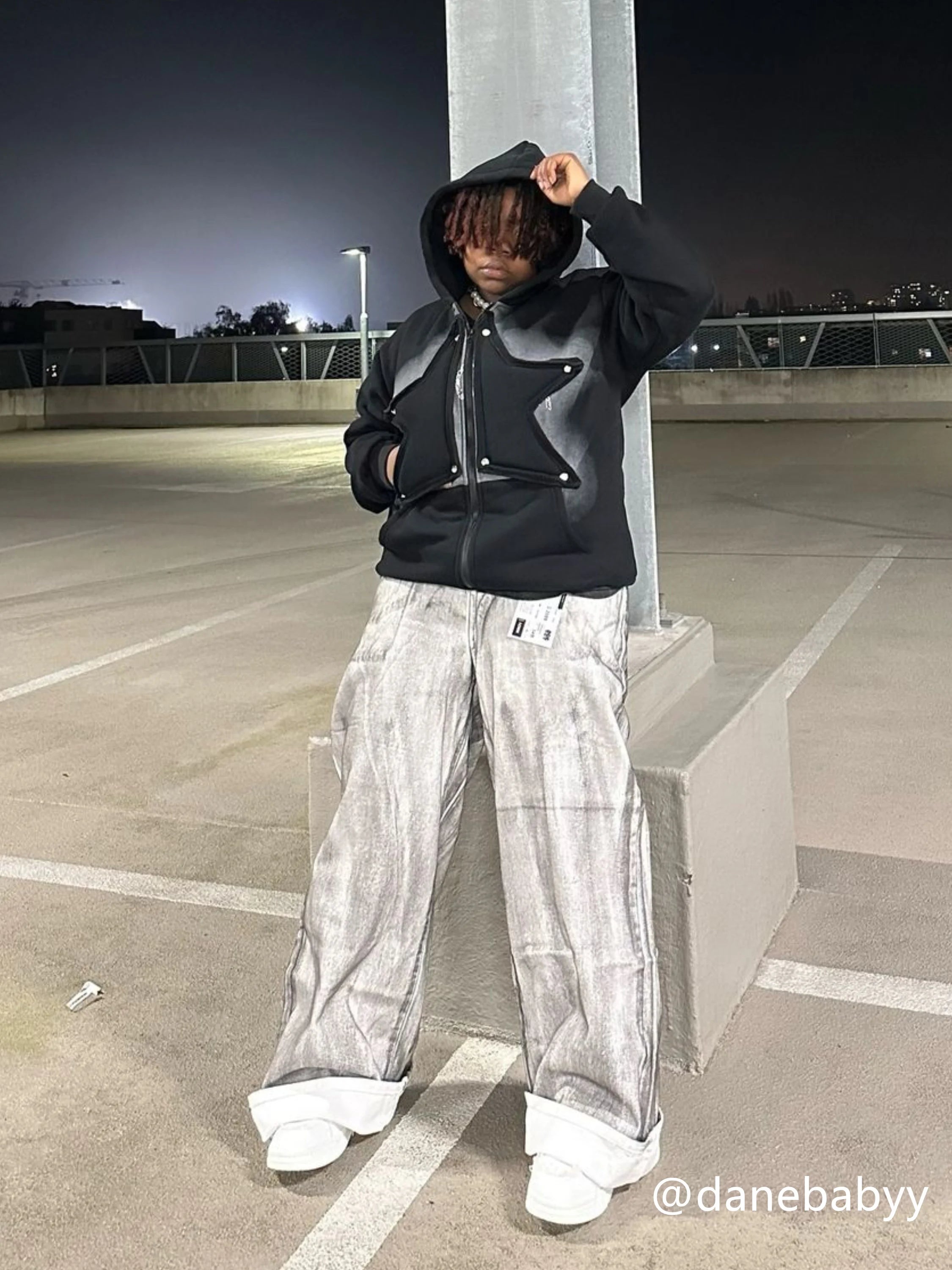 Disguisen Hip-Hop Style Painted Dirty Jeans