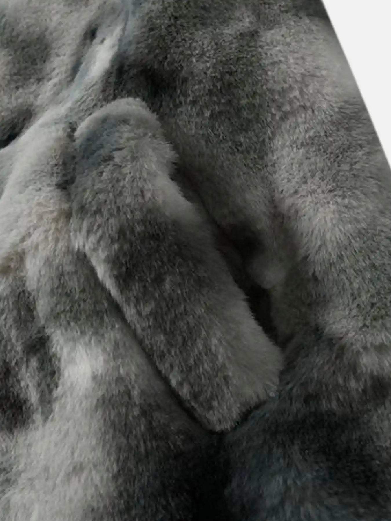Disguisen Gradient Plush Cross Embroidered Lambswool Coat-1049