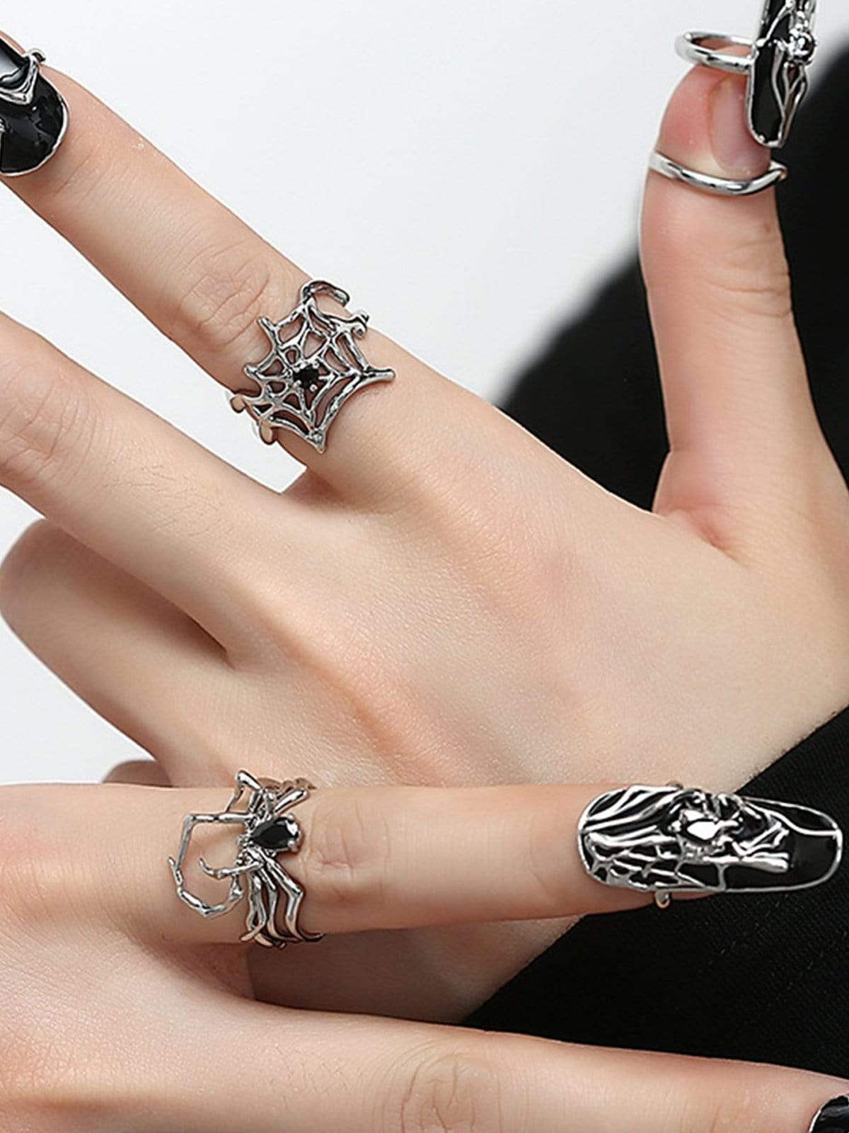 Disguisen Artificial Gemstone Spider Ring