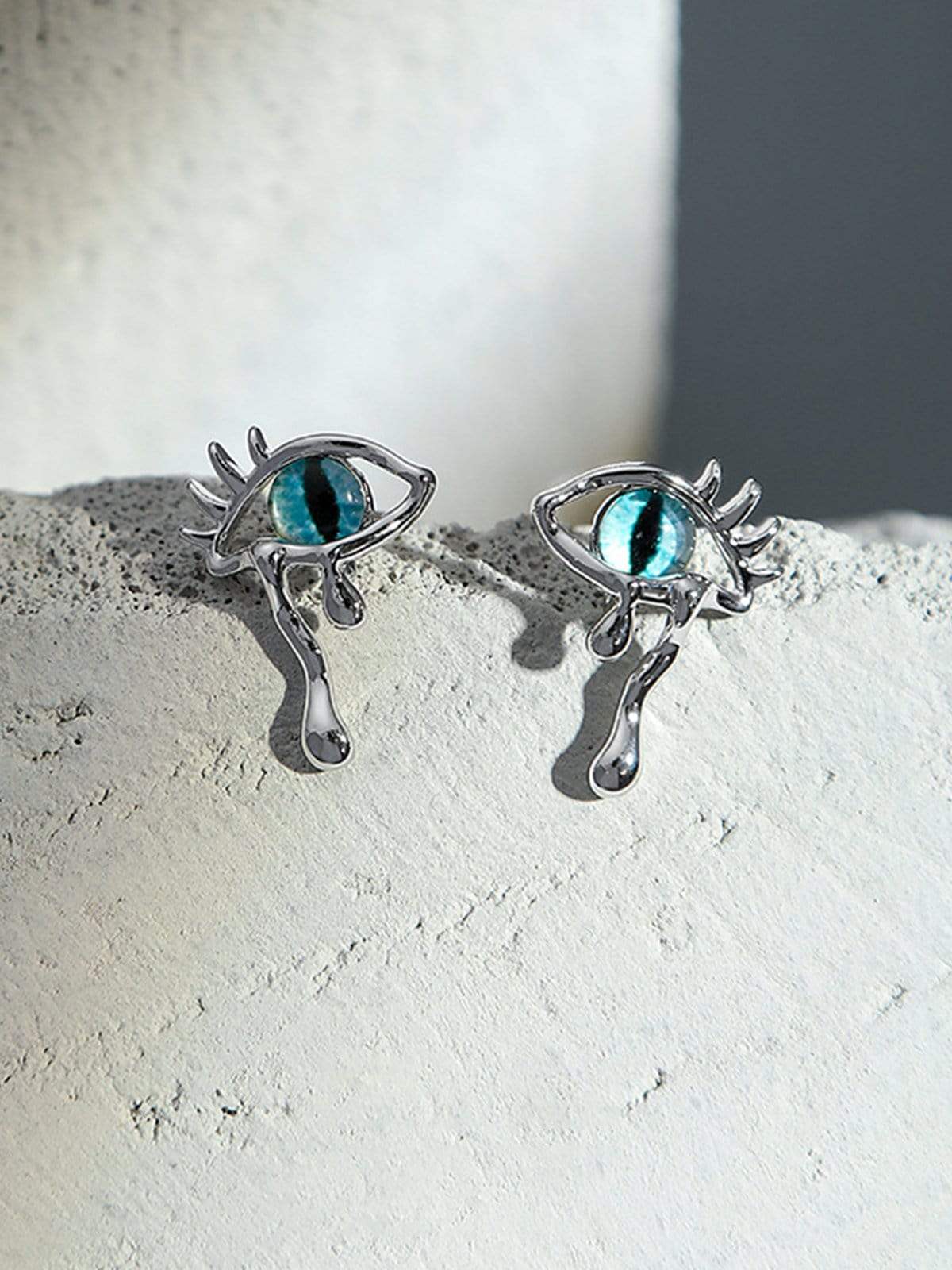 Disguisen Devil's Eye Artificial Gemstone Earrings
