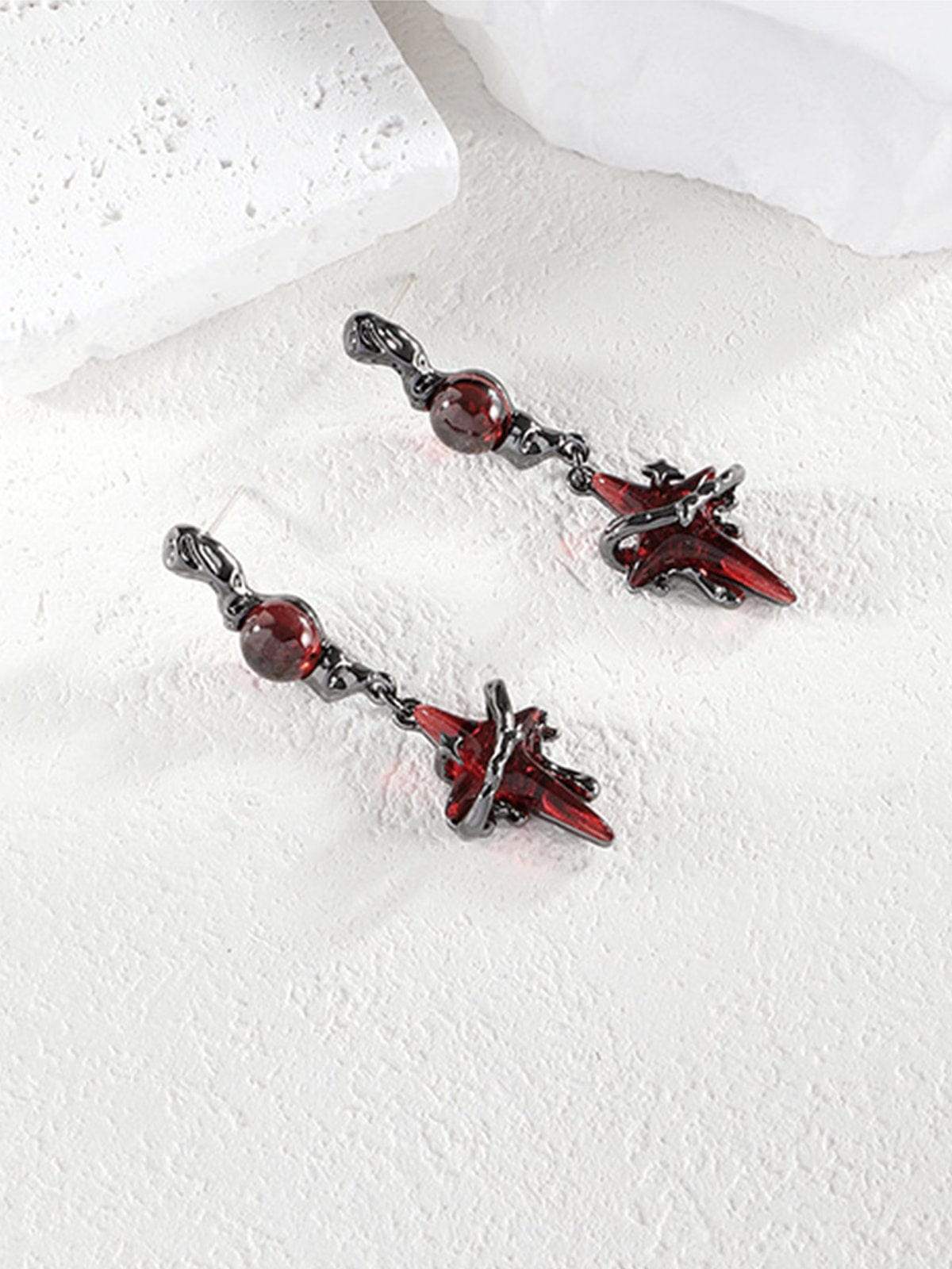 Disguisen Artificial Ruby Four-Pointed Star Earring