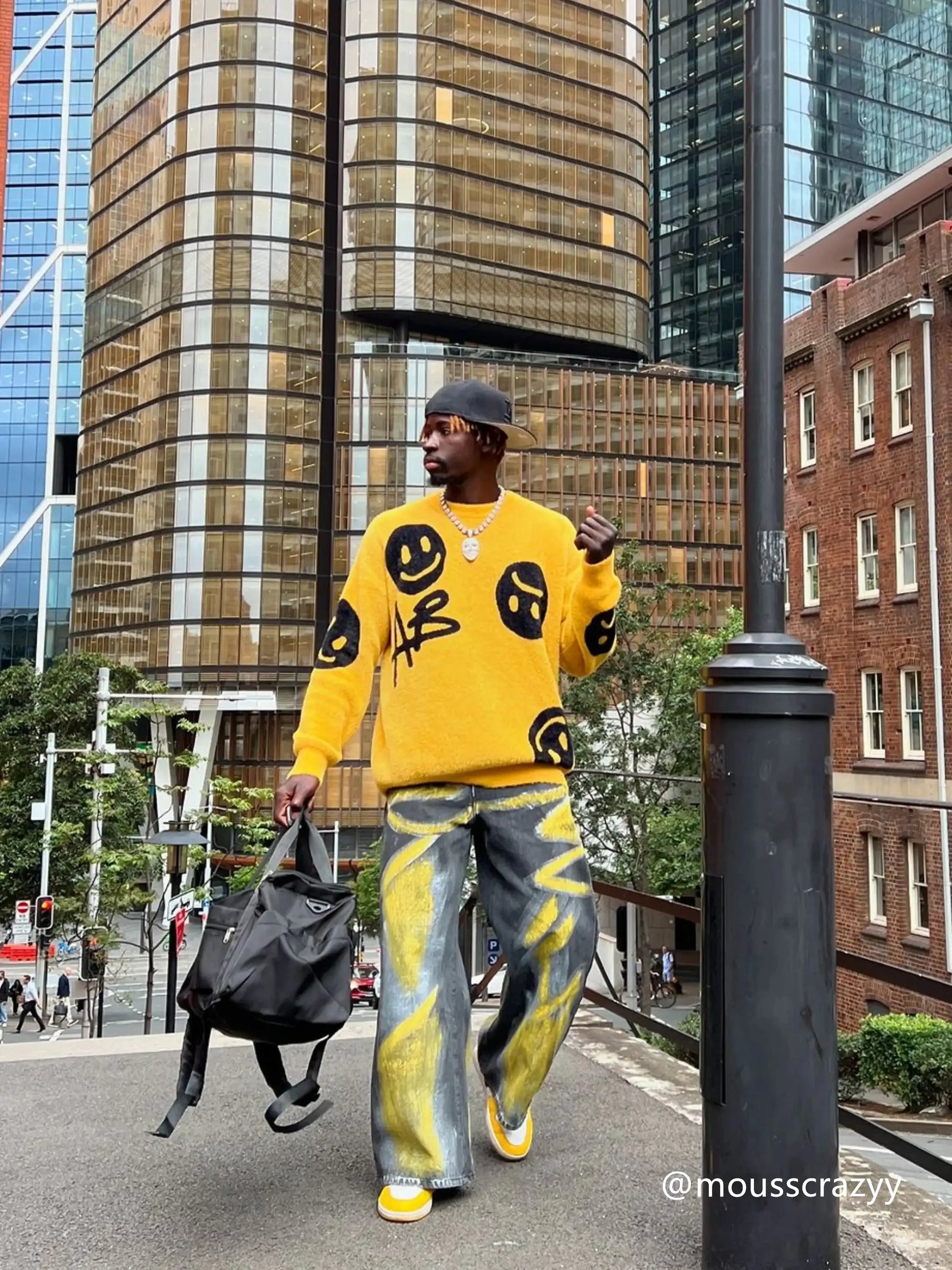 Disguisen Vintage Contrasting Smiley Face Sweater