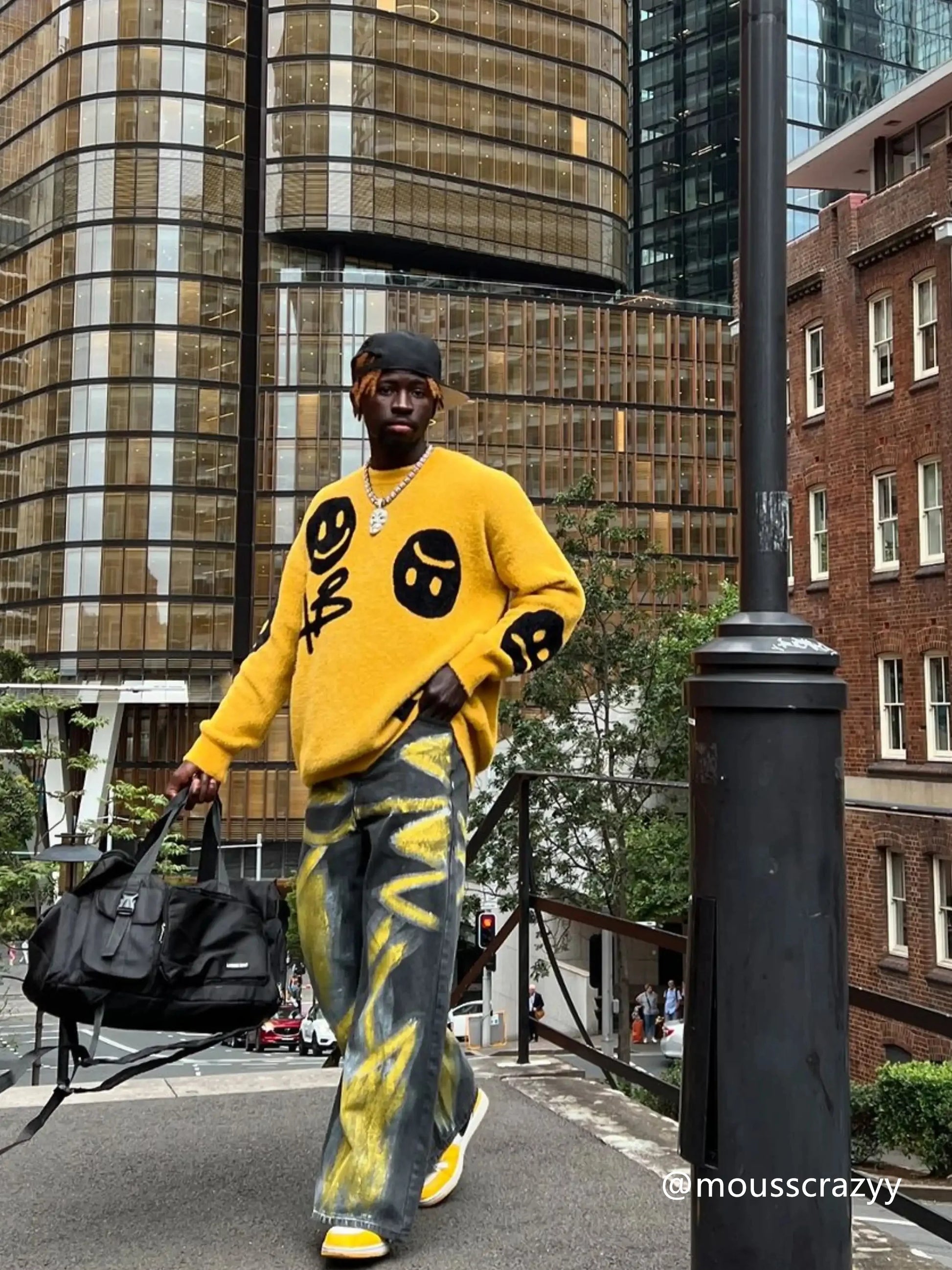 Disguisen Vintage Contrasting Smiley Face Sweater