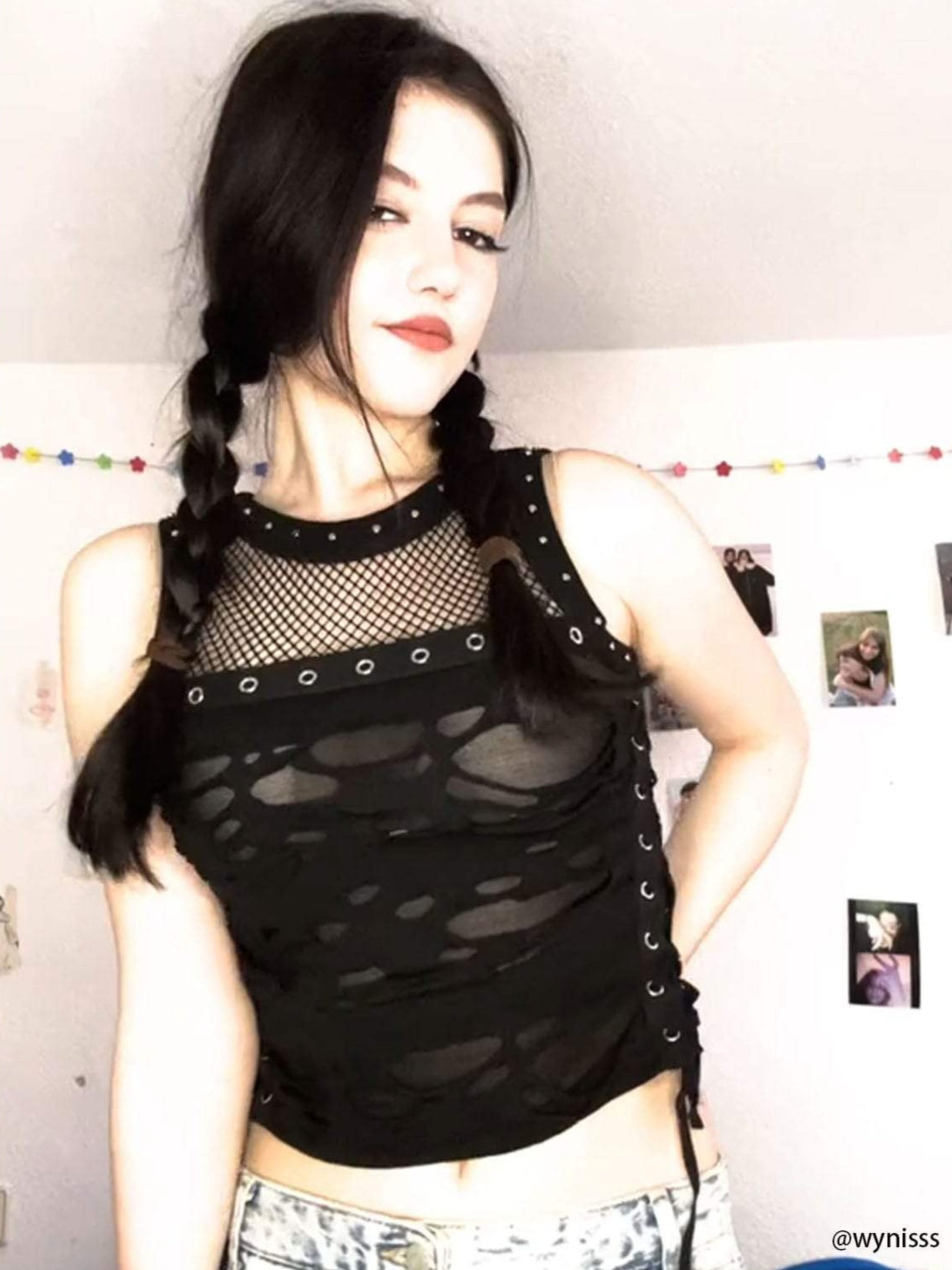 Disguisen Ripped Mesh Vest